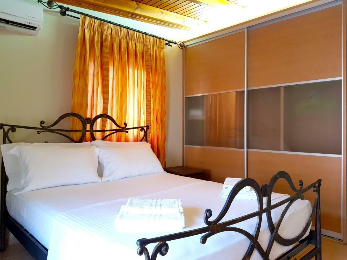 Villa Smeralda Sarande Luaran gambar