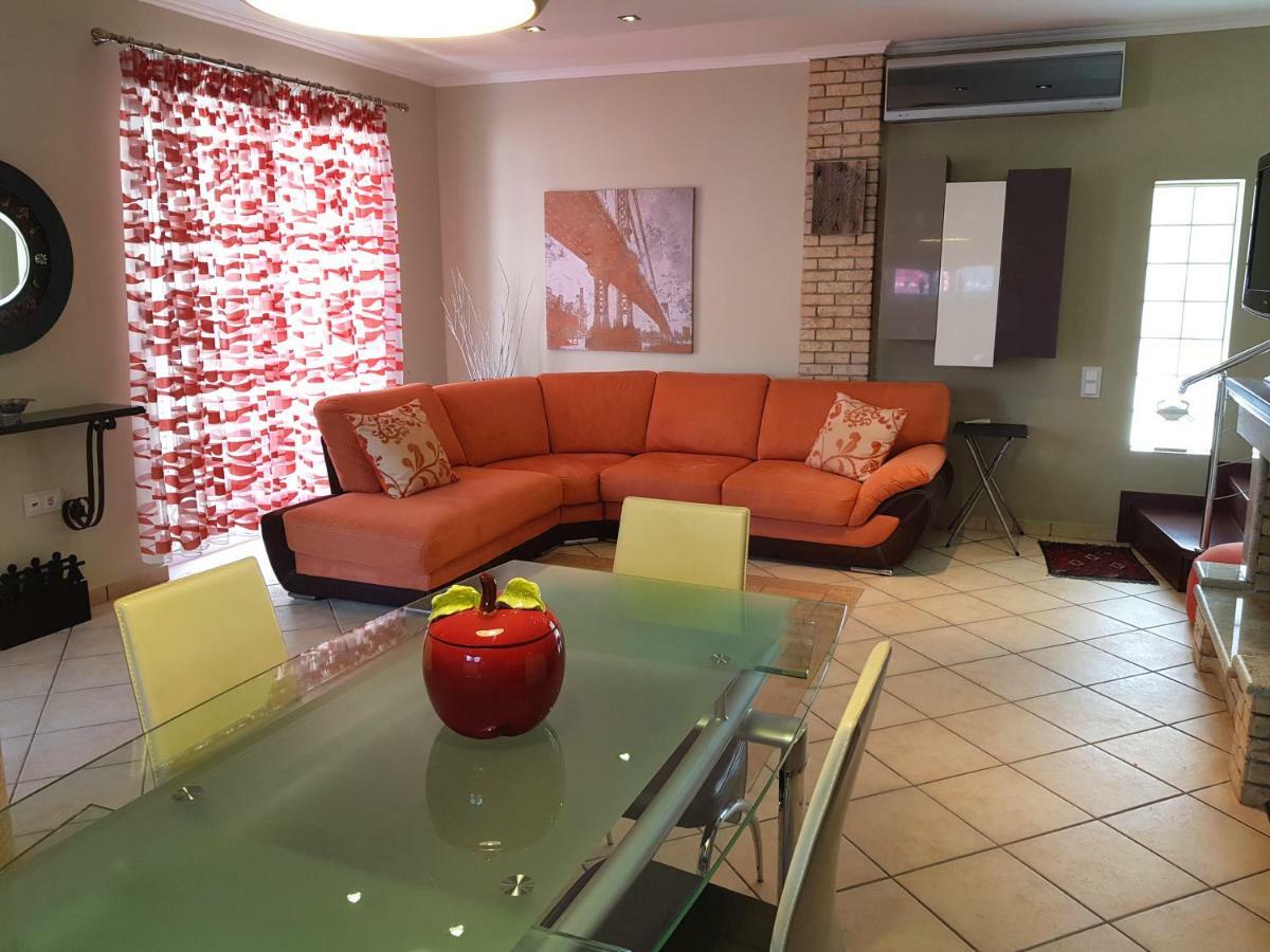 Villa Smeralda Sarande Luaran gambar